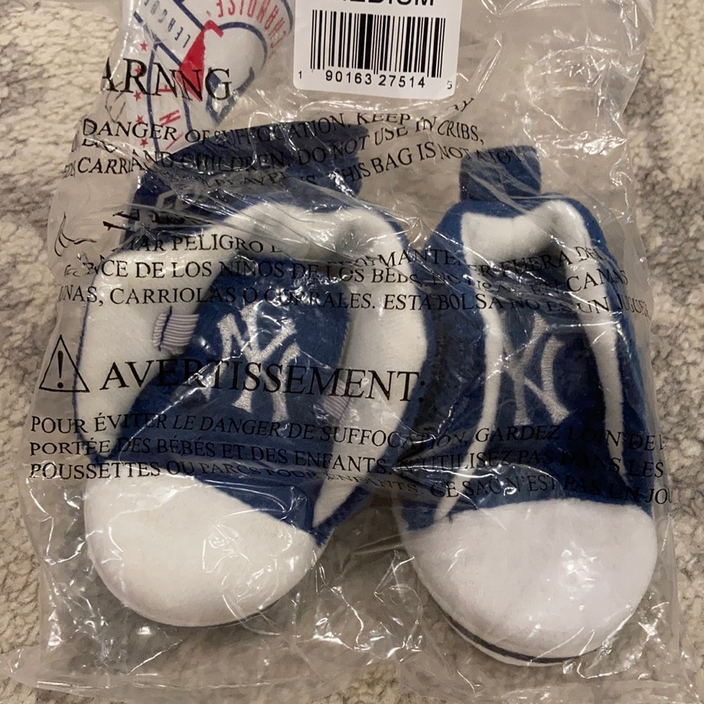 Baby yankee shoes. Still in packaging